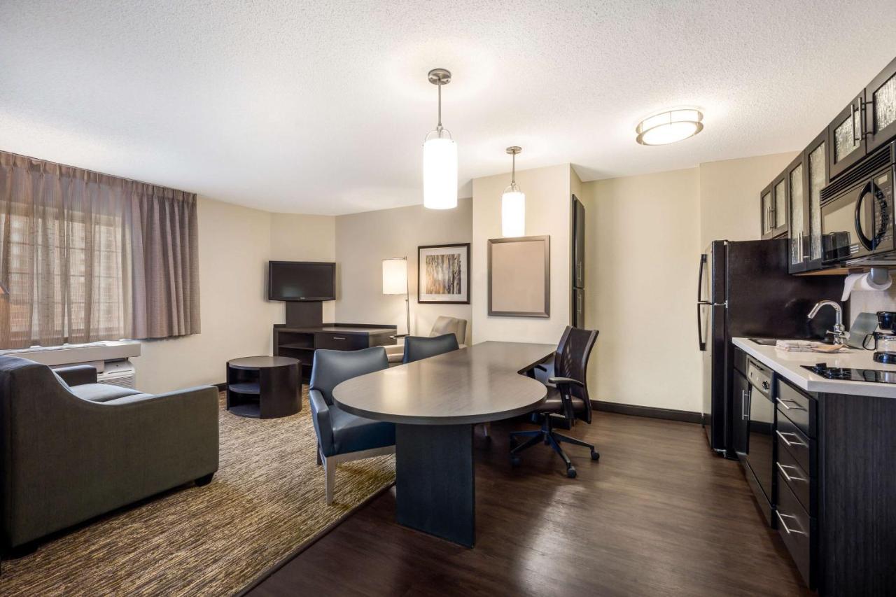 Sonesta Simply Suites Denver West Federal Center Lakewood Buitenkant foto