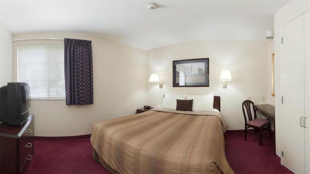 Sonesta Simply Suites Denver West Federal Center Lakewood Buitenkant foto